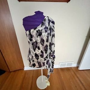 Fun mini dress with beautiful cape